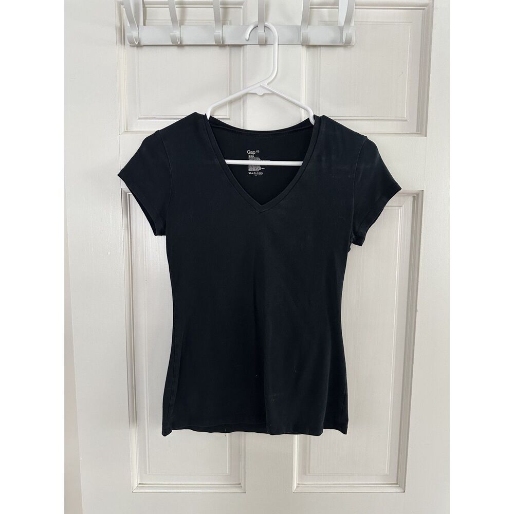Vintage Gap Black V-neck T-shirt